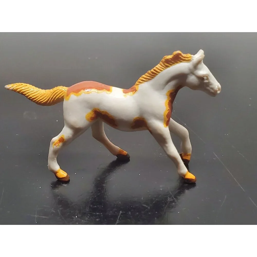 3 Inch Unbranded White and Beige Horse‎